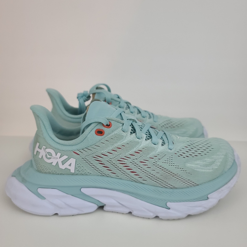 HOKA ONE ONE CLIFTON EDGE womens size 6 running shoes 1110511